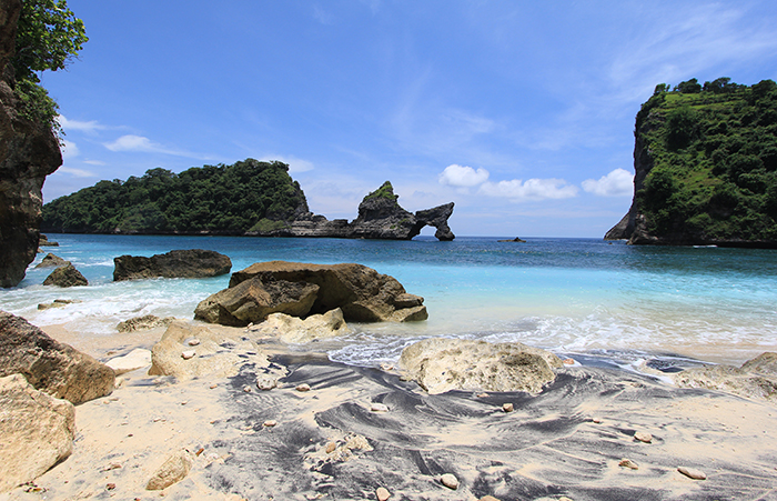 Paket Tour Nusa Penida Murah Fasilitas Lengkap di Momotrip