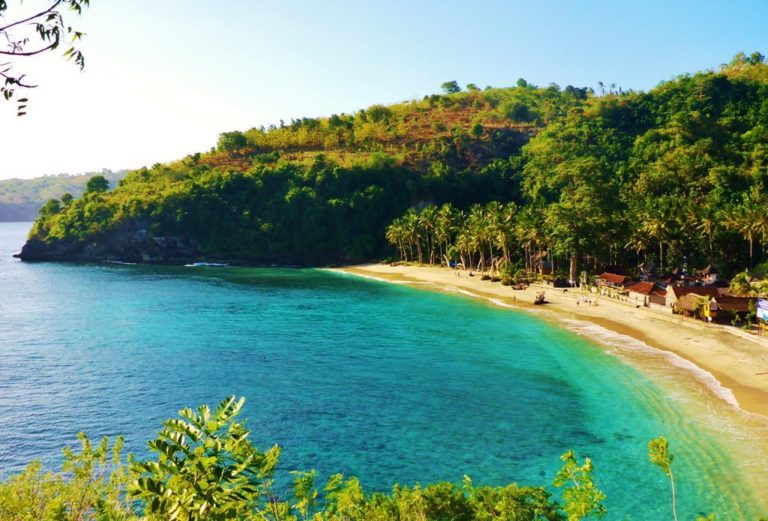 paket wisata Nusa Penida