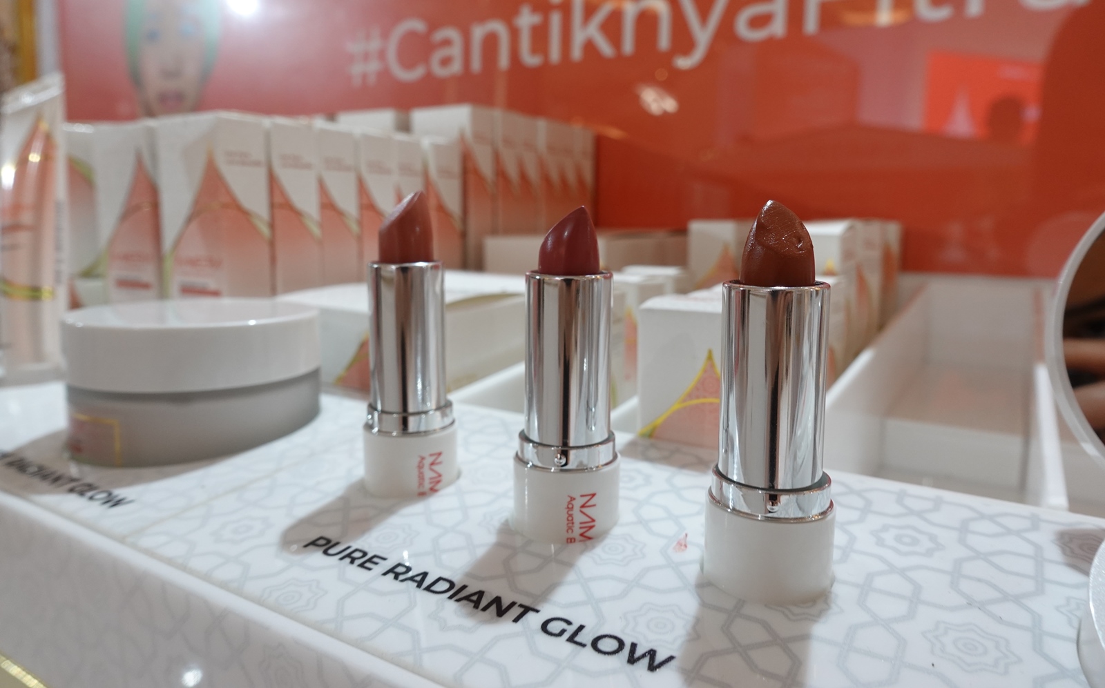 Review Lipstik Nameera Dari Unilever